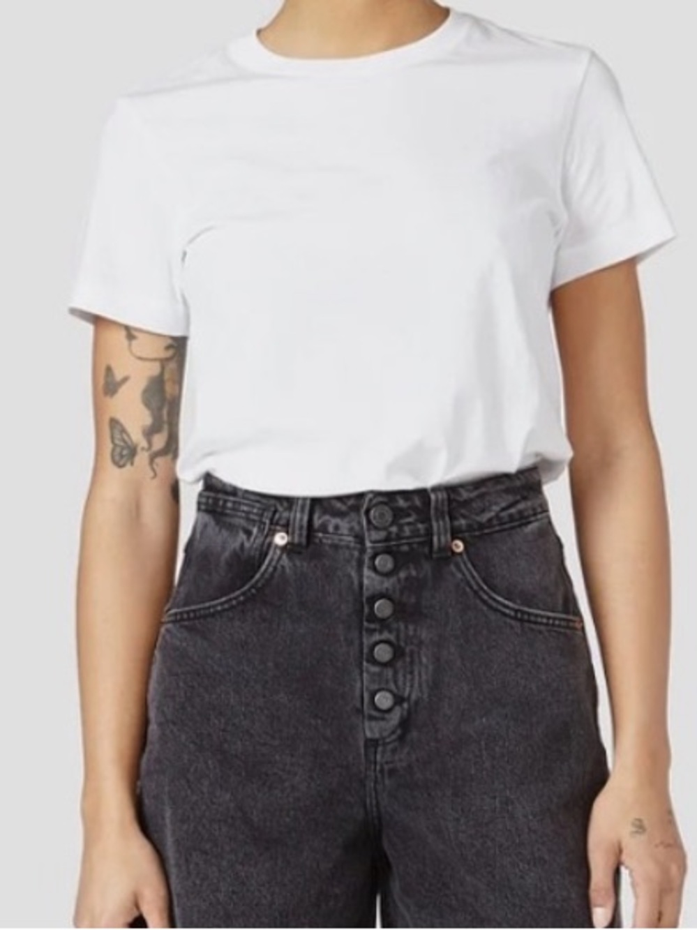 Decade Studio Bonnie Taper Shorts in Black | Size 31